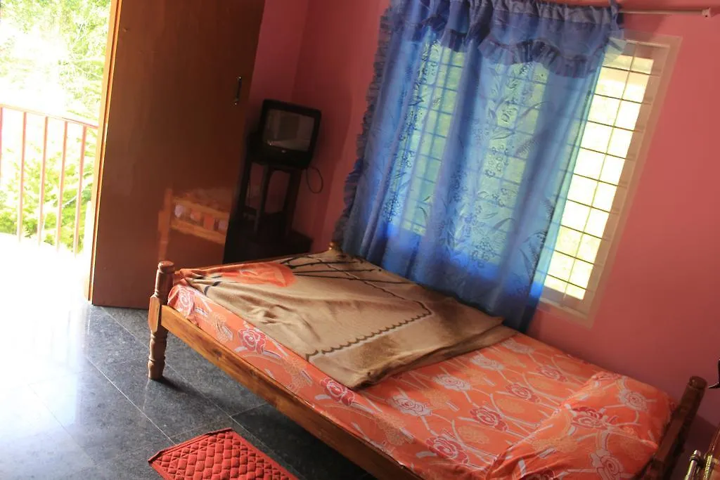 Bed and Breakfast Silver Mount Holidays Suryanelli
